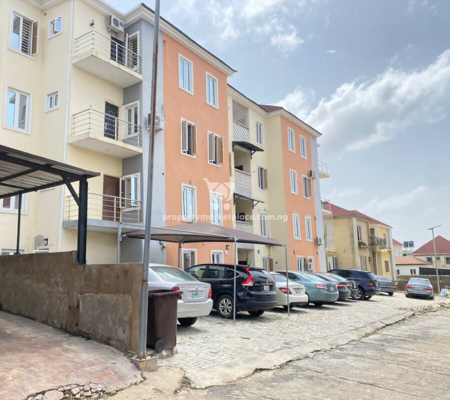 Tastefully 3 bedroom flat in a nice and serene area