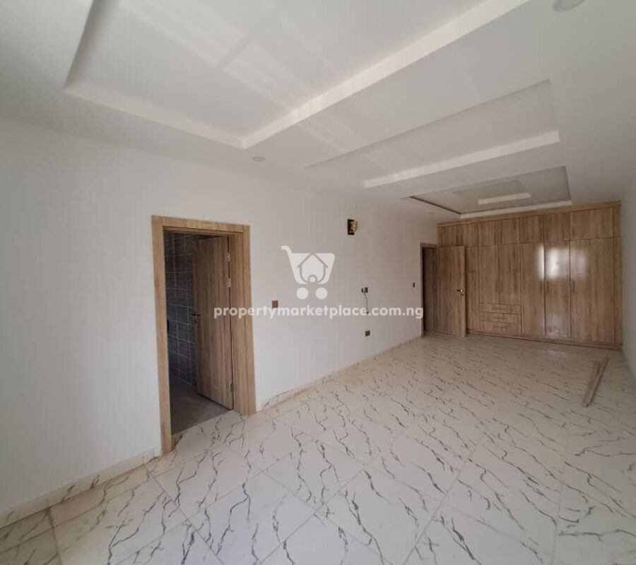 Luxurious 4 bedroom terrace duplex with 2 living rooms and Bq