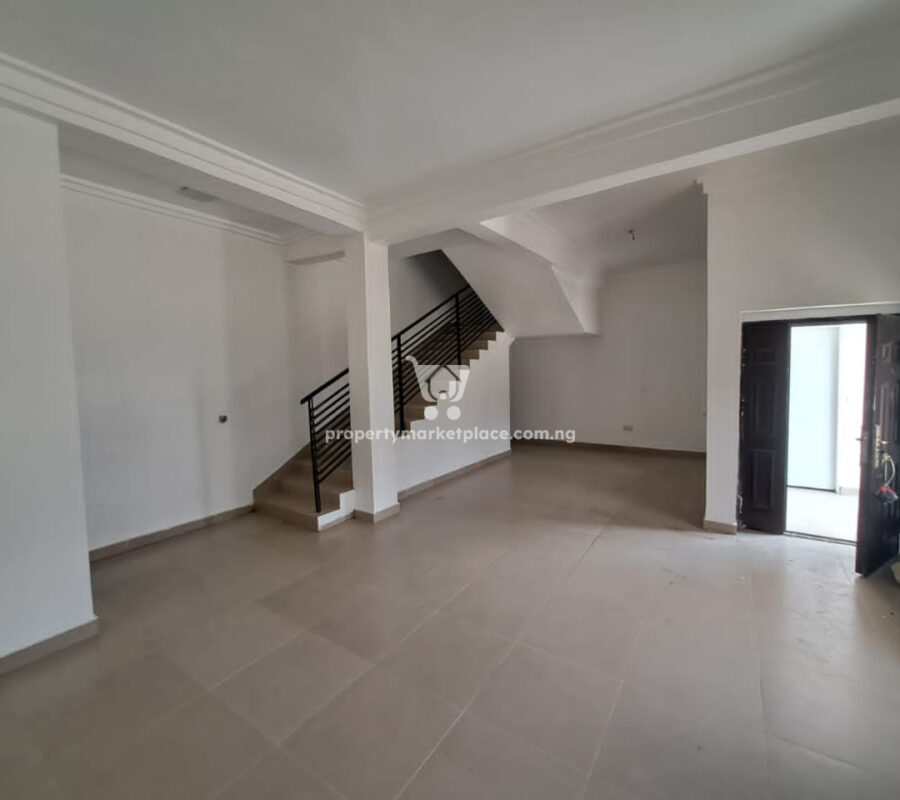 Luxurious 4 bedroom terrace duplex in a nice and secured estate