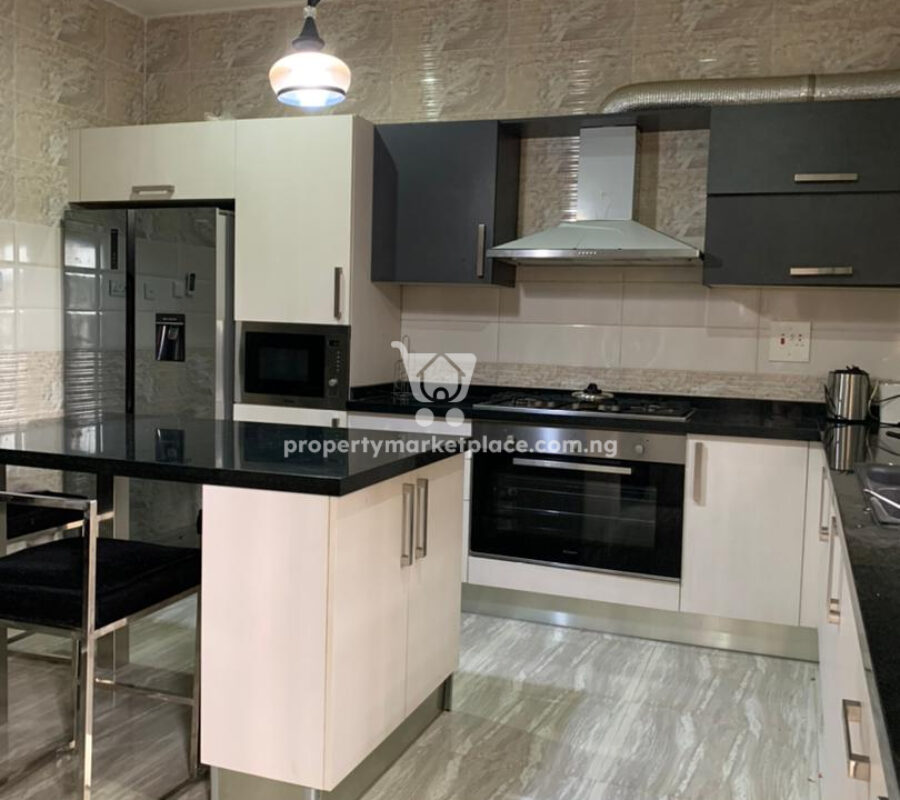 Nicely furnished 4 bedroom detached duplex with 1 bedroom guest chalet