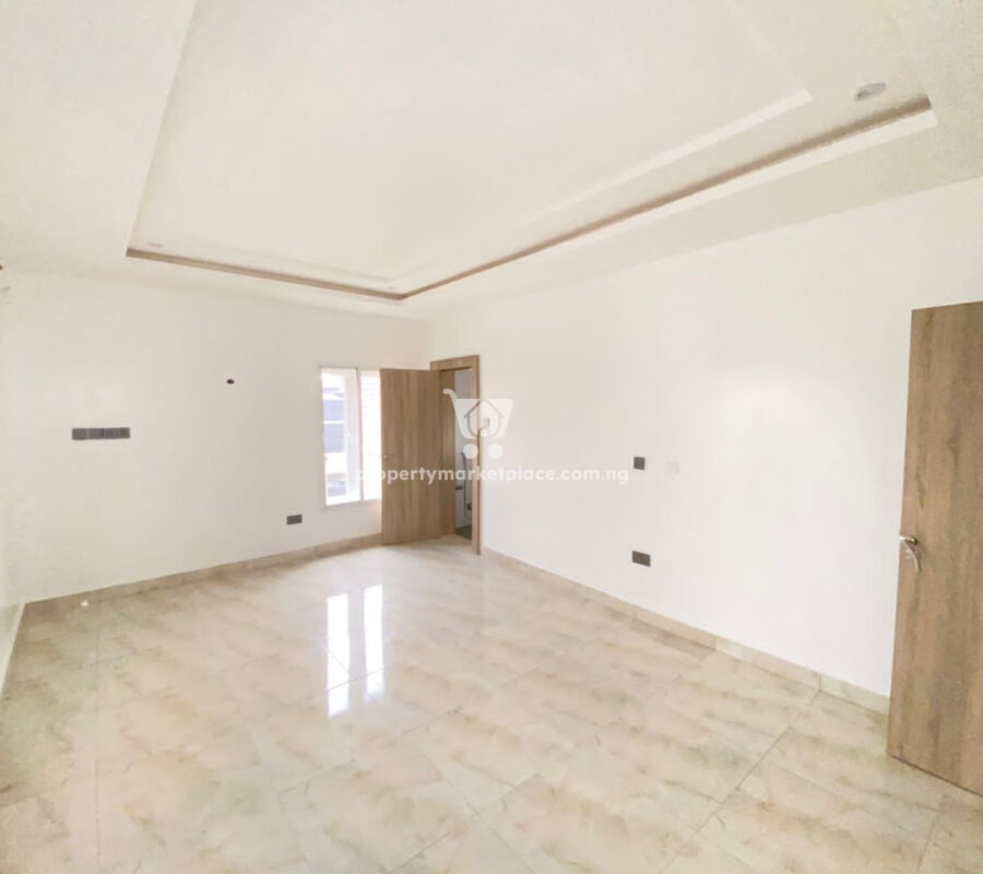 Tastefully 3 bedroom flat in a nice and serene area