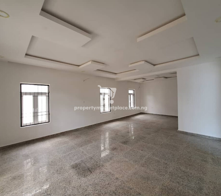 Exotic 5 bedroom detached duplex with 2 bedroom guest chalet