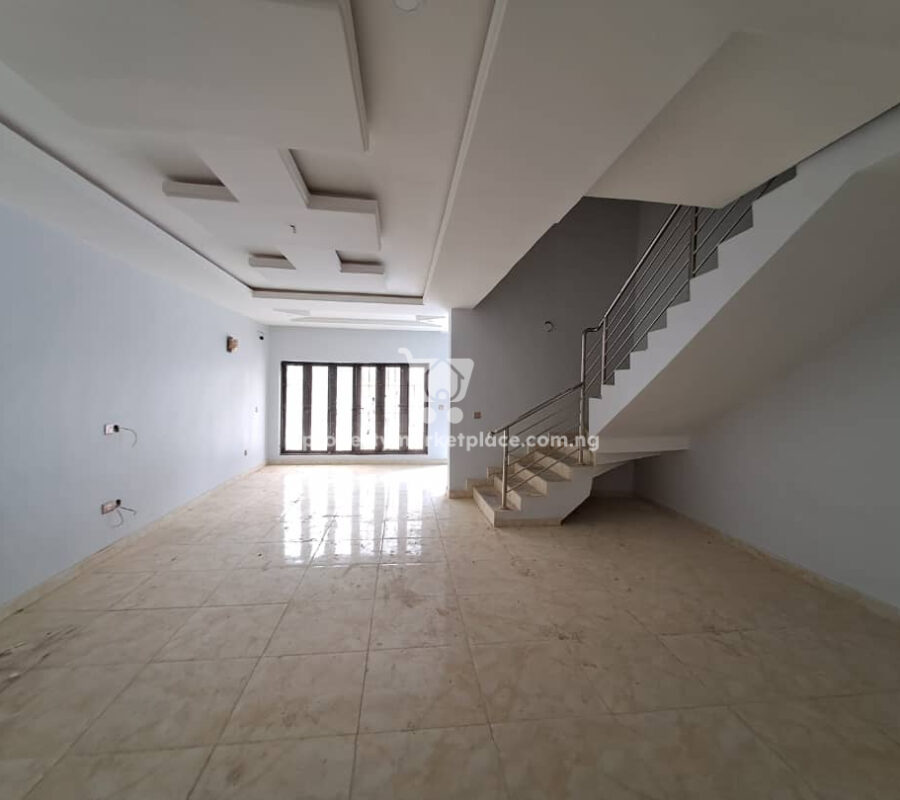 Luxurious 4 bedroom terrace duplex with 2 living rooms and Bq