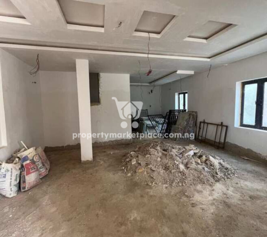 4 bedroom semi detached duplex with Bq
