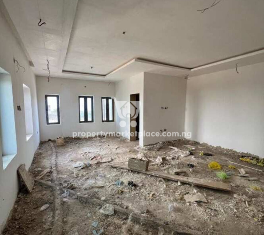 4 bedroom semi detached duplex with Bq
