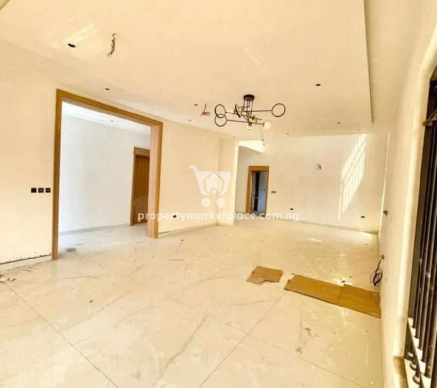 Superbly finished & luxurious 6 bedroom detached duplex