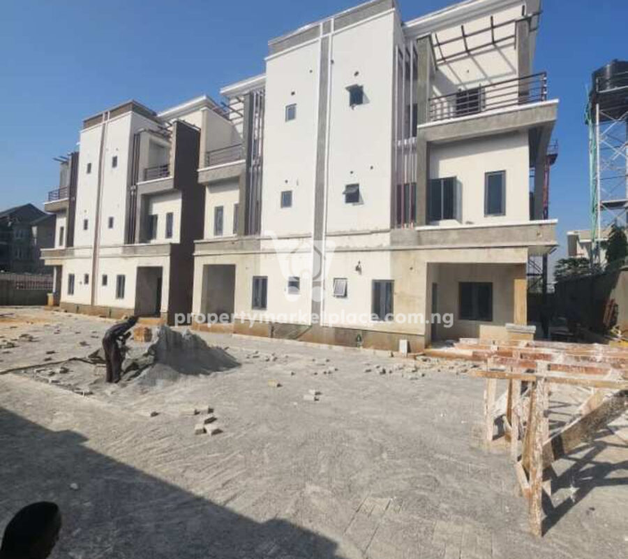 4 bedroom semi detached duplex with Bq