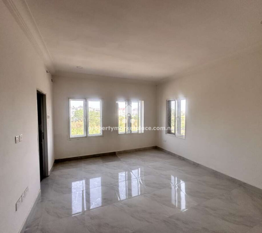 Luxurious 3 bedroom flat with Bq in a nice area