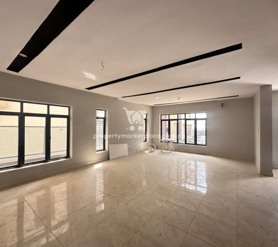 6 bedroom detached duplex with a room Bq