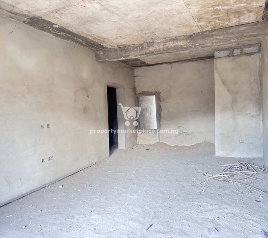 3 bedroom flat with Bq in a nice area