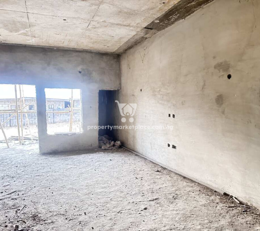 3 bedroom flat with Bq in a nice area