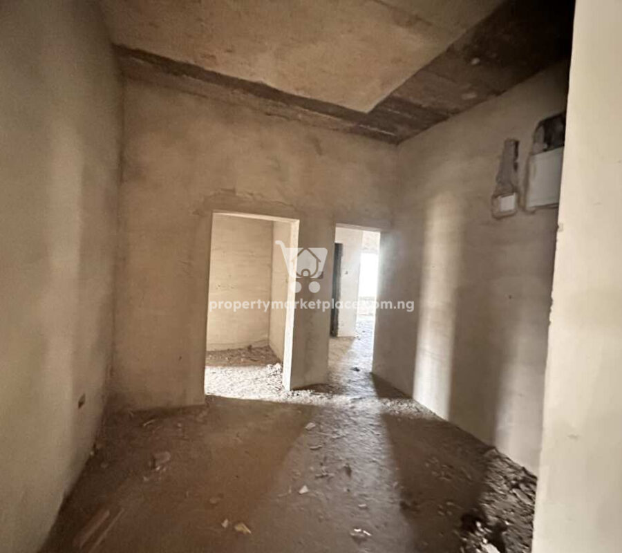 3 bedroom flat with Bq in a nice area