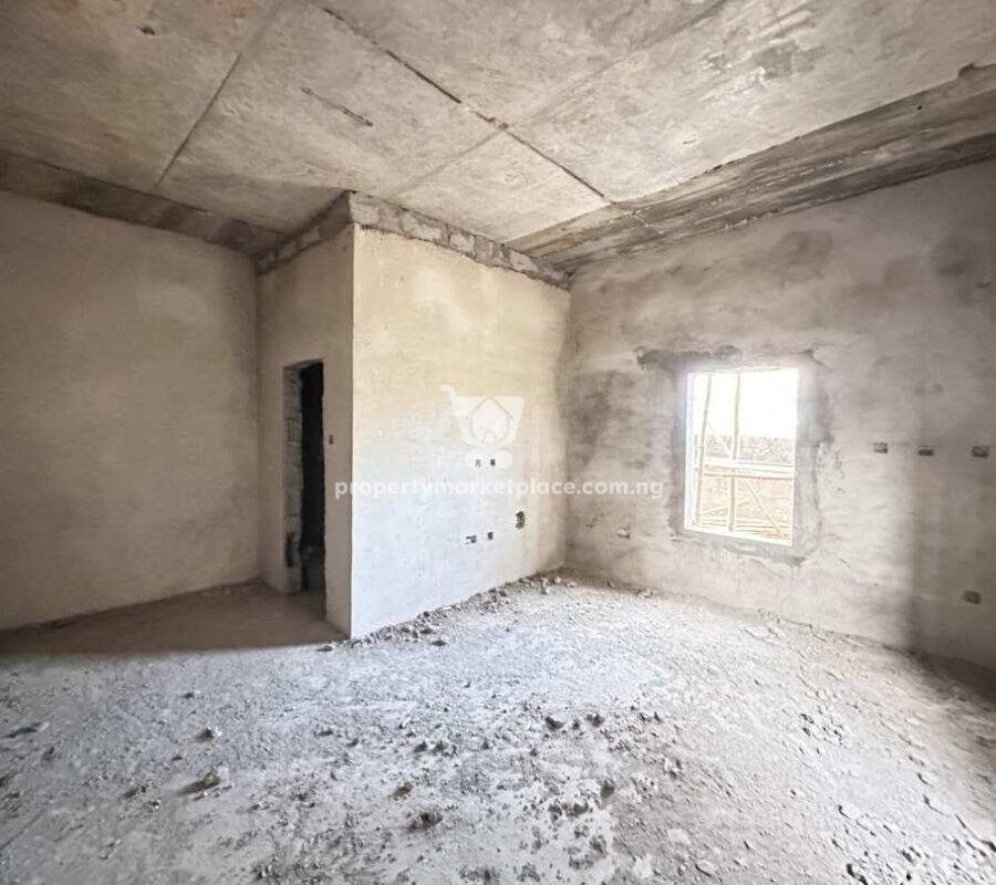 3 bedroom flat with Bq in a nice area