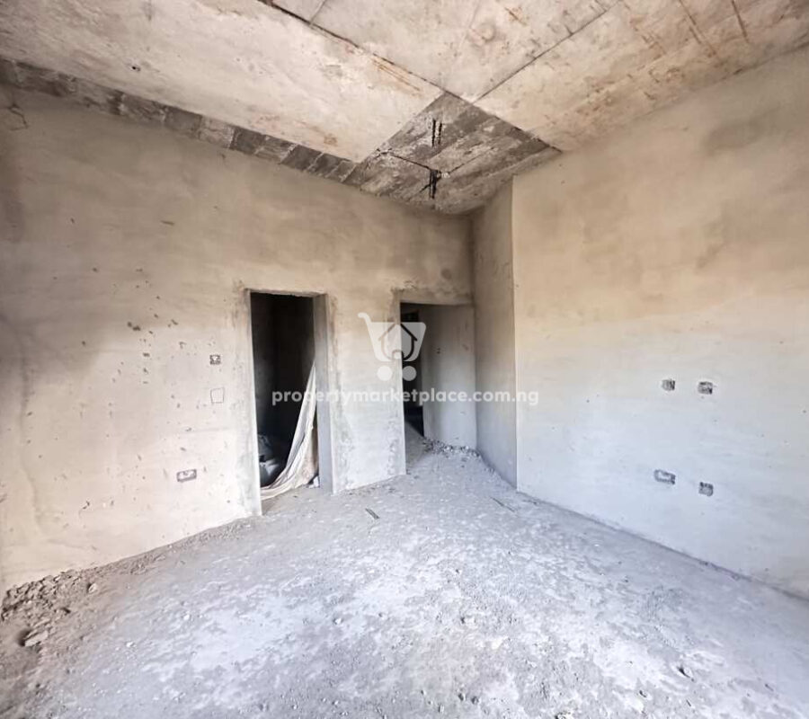 3 bedroom flat with Bq in a nice area