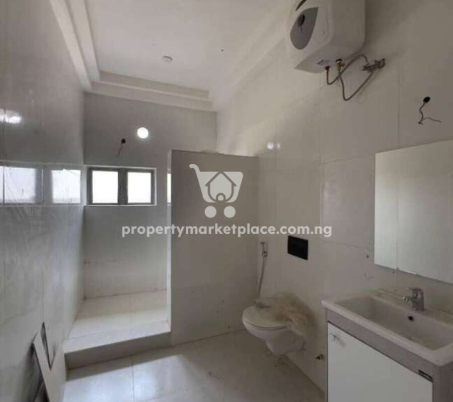 Superbly finished 4 bedroom terrace duplex with Bq