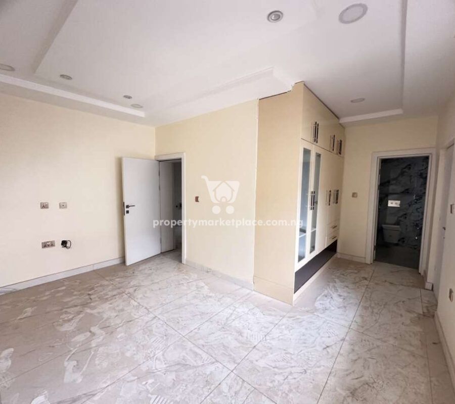 Nicely finished 4 bedroom terrace duplex with Bq