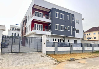Luxurious 3 bedroom flat with Bq in a nice area