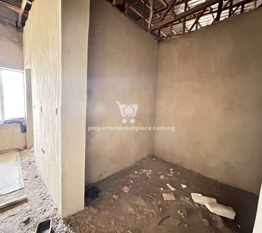 Luxurious 4 bedroom terrace duplex with boys quarters
