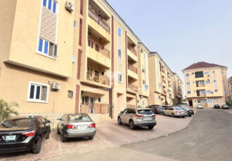 Luxurious 2 bedroom flat in a nice area