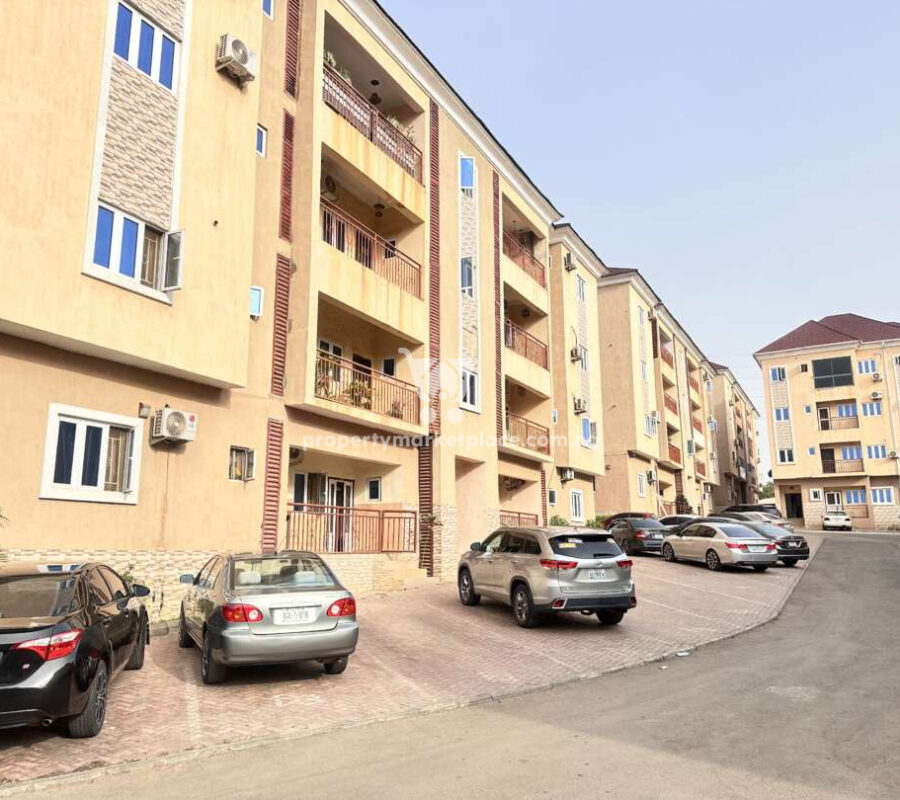 Luxurious 2 bedroom flat in a nice area