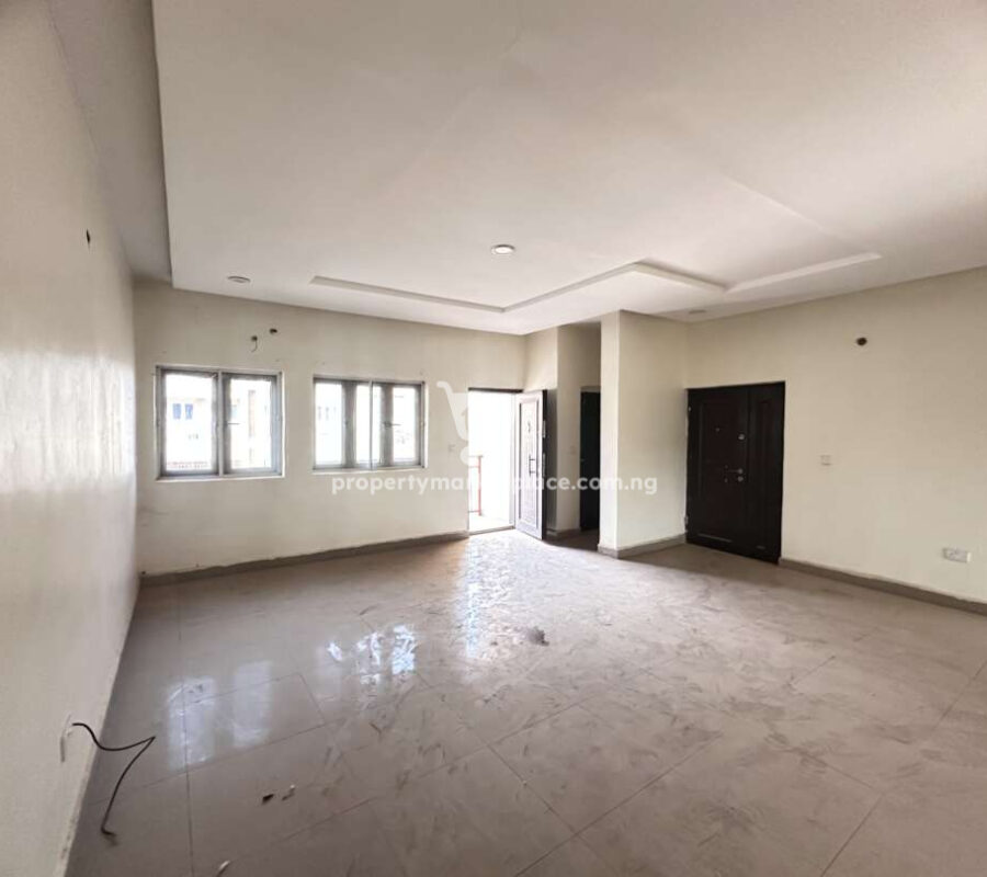 Luxurious 2 bedroom flat in a nice area