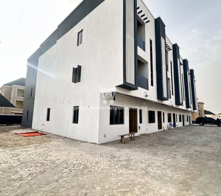 Luxurious 4 bedroom terrace duplex with Bq
