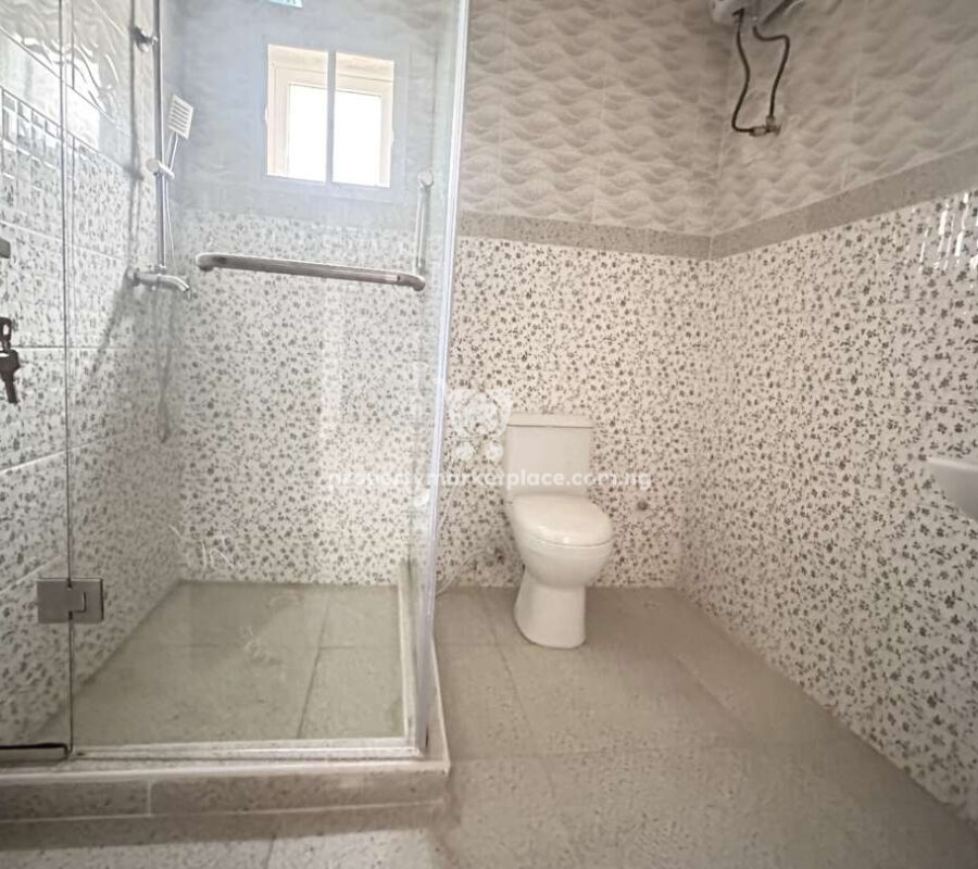Luxurious 4 bedroom terrace duplex with Bq