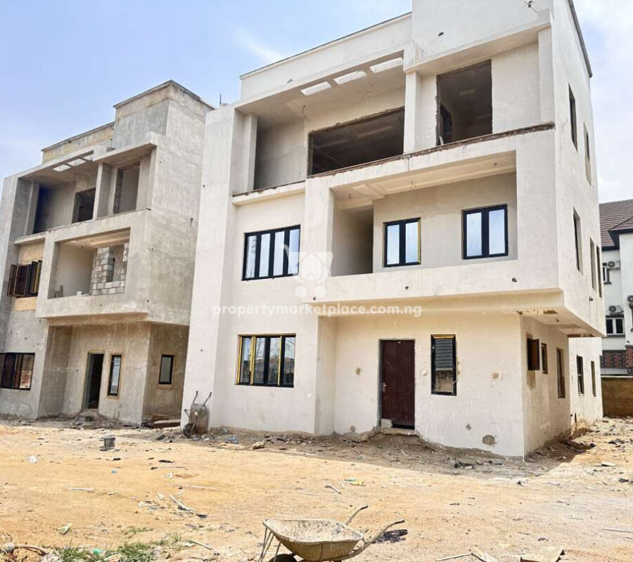 Luxurious 5 bedroom detached duplex with elevator