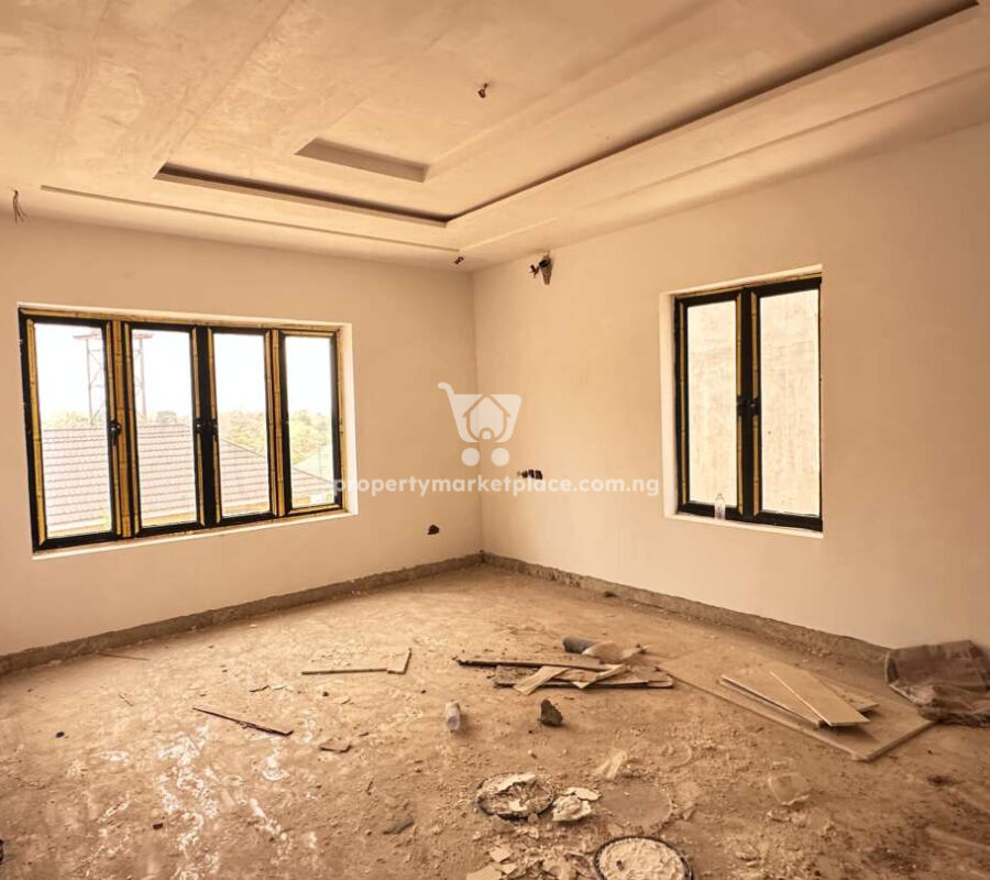 Luxurious 5 bedroom detached duplex with elevator