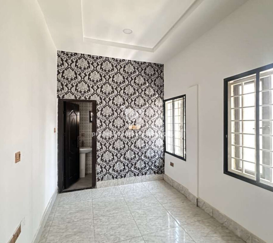 3 units of 2 bedroom flat and 1 unit of 1 bedroom flat