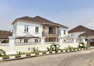 Superb 6 bedroom detached duplex with 3 rooms self contained