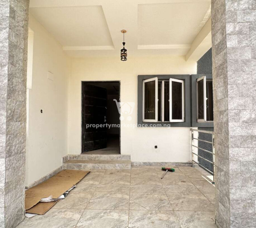 Massive 5 bedroom detached duplex with Bq