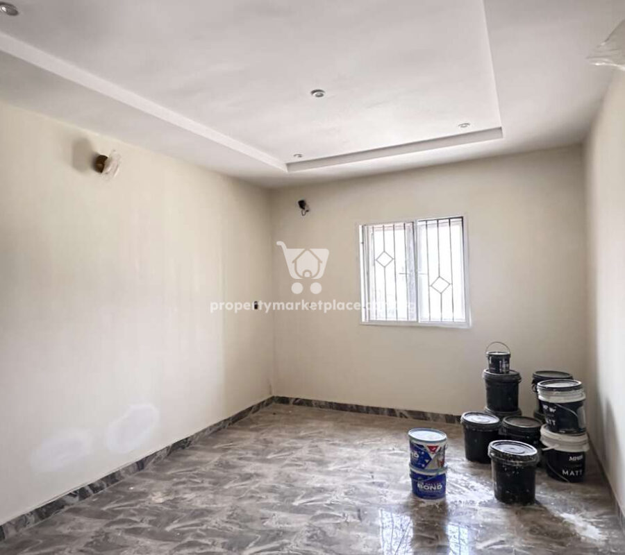 Massive 5 bedroom detached duplex with Bq