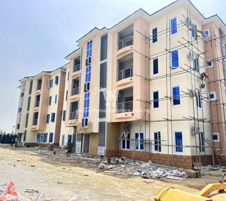 Exquisite 3 bedroom flat with ACs, fitted kitchen & inverter