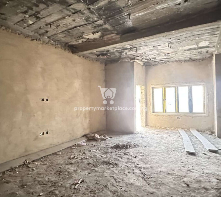Luxurious 4 bedroom terrace duplex with Bq