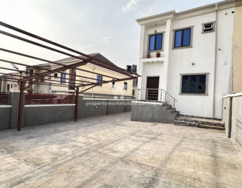 Exquisite 3 bedroom detached terrace duplex
