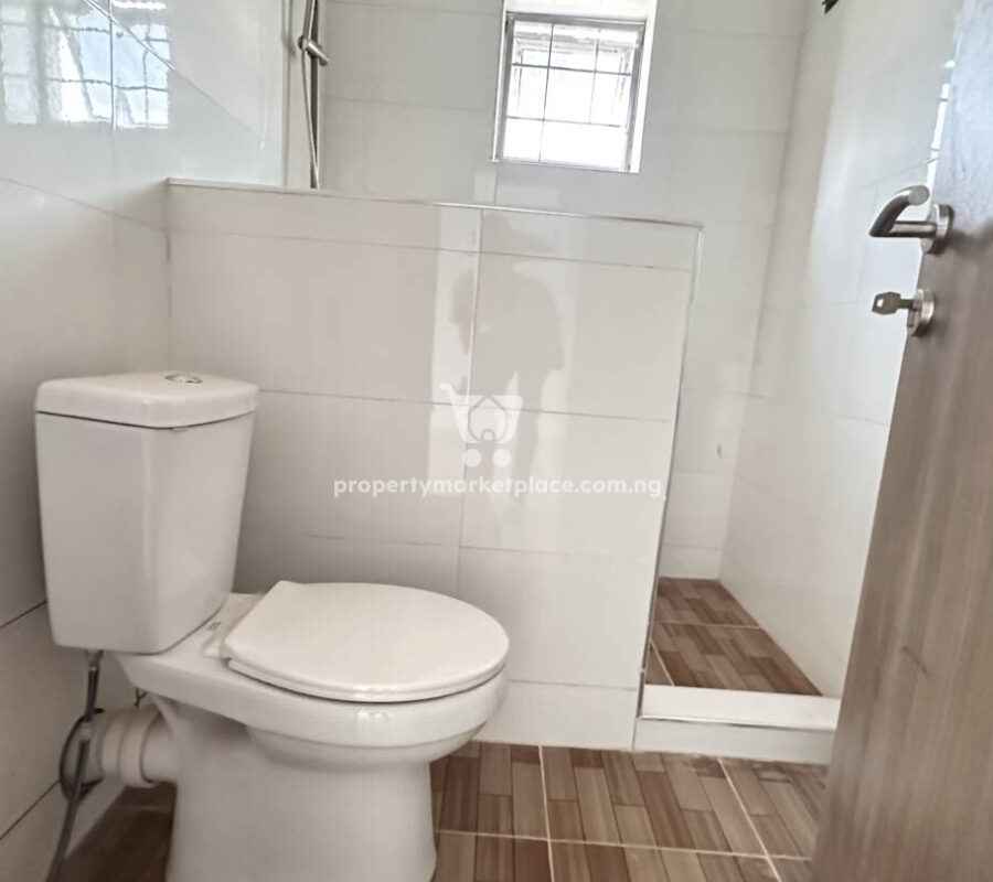 Exquisite 3 bedroom detached terrace duplex