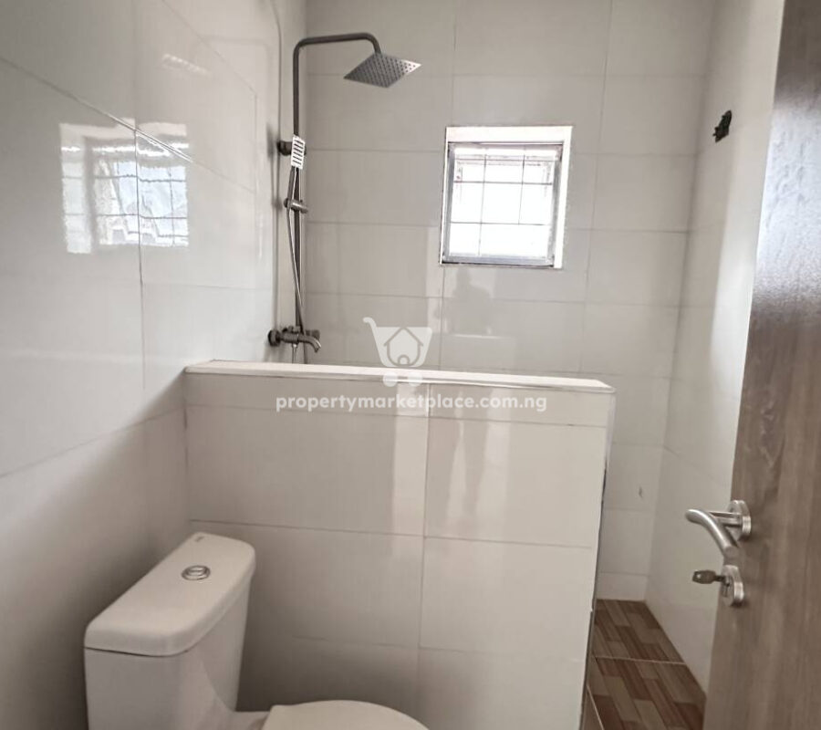 Exquisite 3 bedroom detached terrace duplex