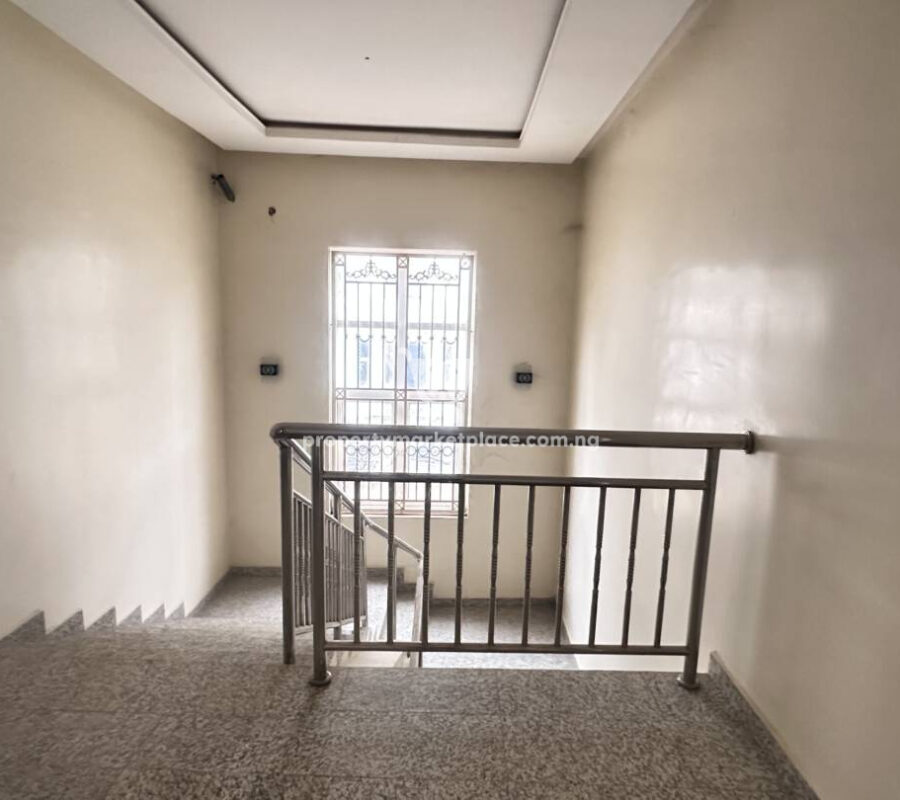 Luxurious 4 bedroom semi-detached duplex with Bq