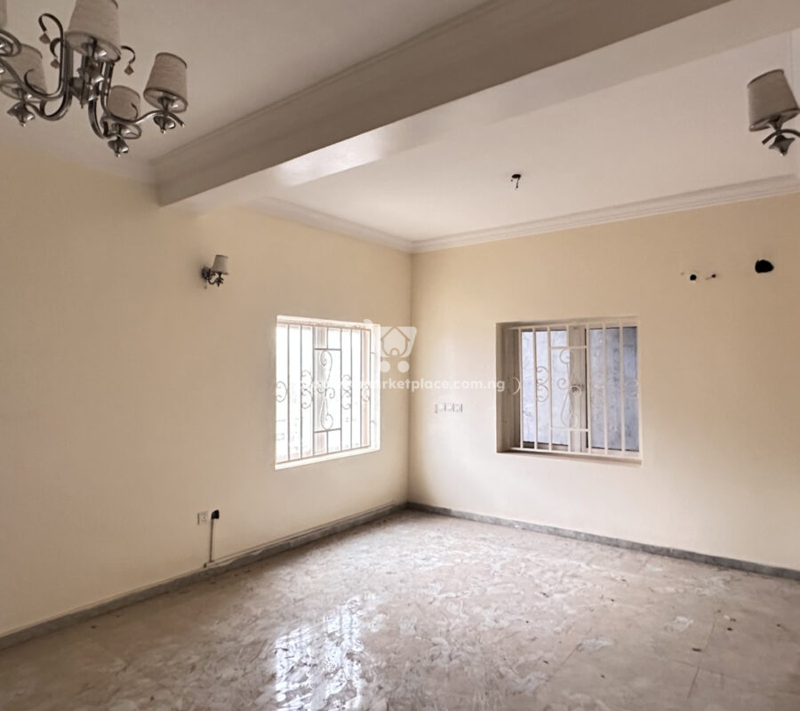 Luxurious 3 bedroom flat in a nice area