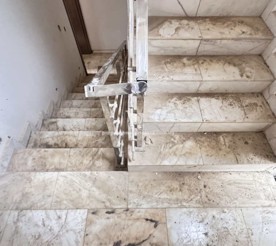 Exquisitely finished 4 bedroom detached duplex