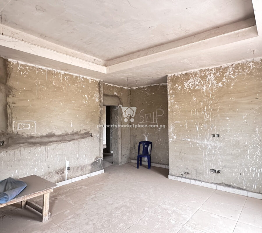 Luxurious and spacious 3 bedroom flat in a nice area