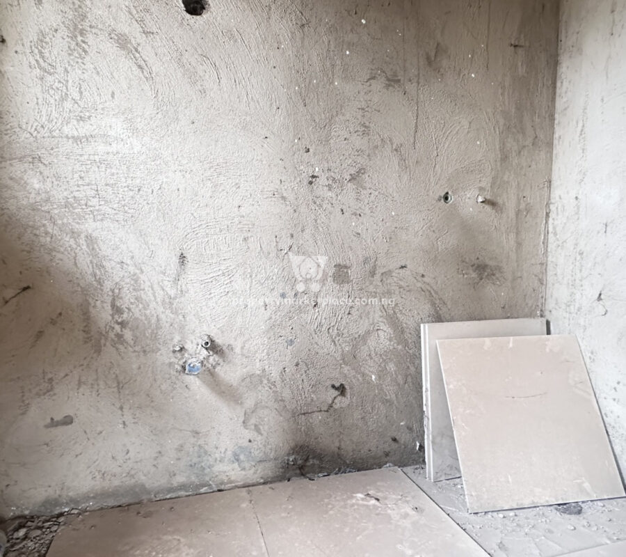 Luxurious and spacious 3 bedroom flat in a nice area