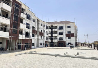 Luxury 3 bedroom flat in a nice area