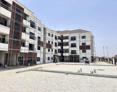 Luxury 3 bedroom flat in a nice area