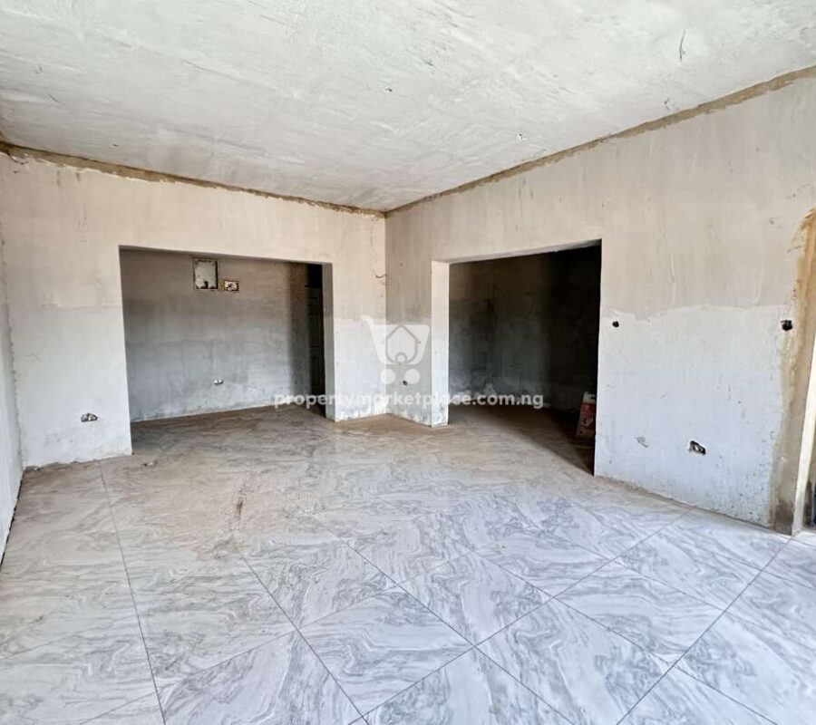 Luxury 3 bedroom flat in a nice area