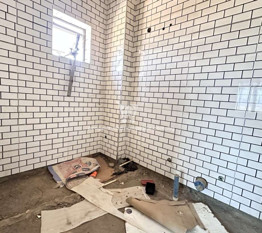 Luxury 3 bedroom flat in a nice area