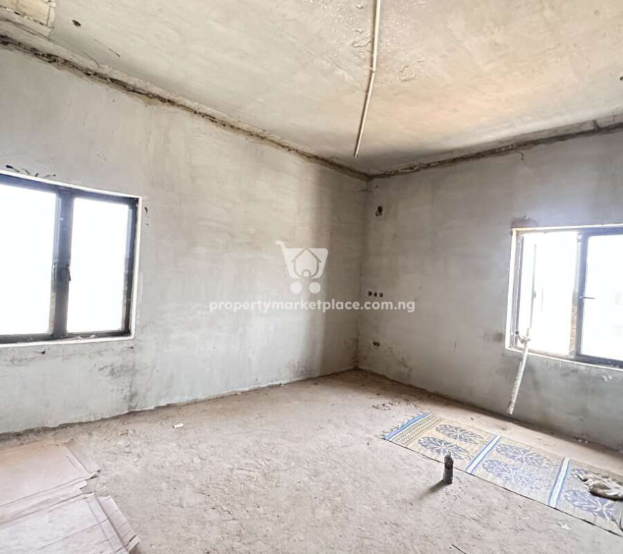 Luxury 3 bedroom flat in a nice area