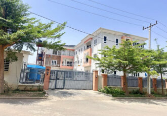 Luxurious 3 bedroom flat with Bq