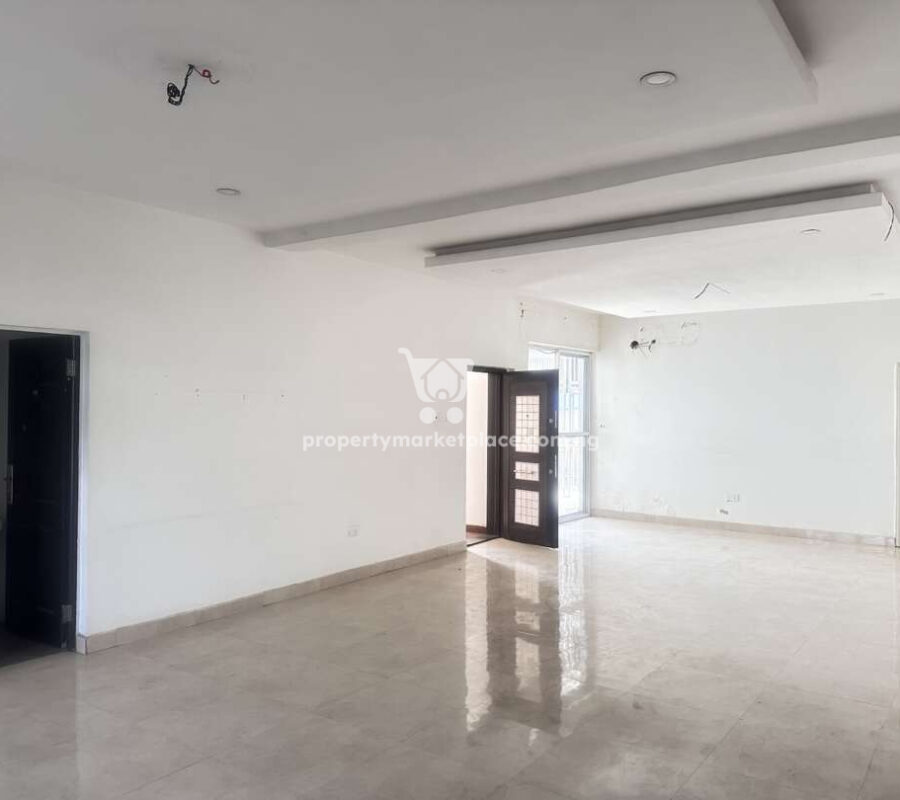 Luxurious 3 bedroom flat with Bq